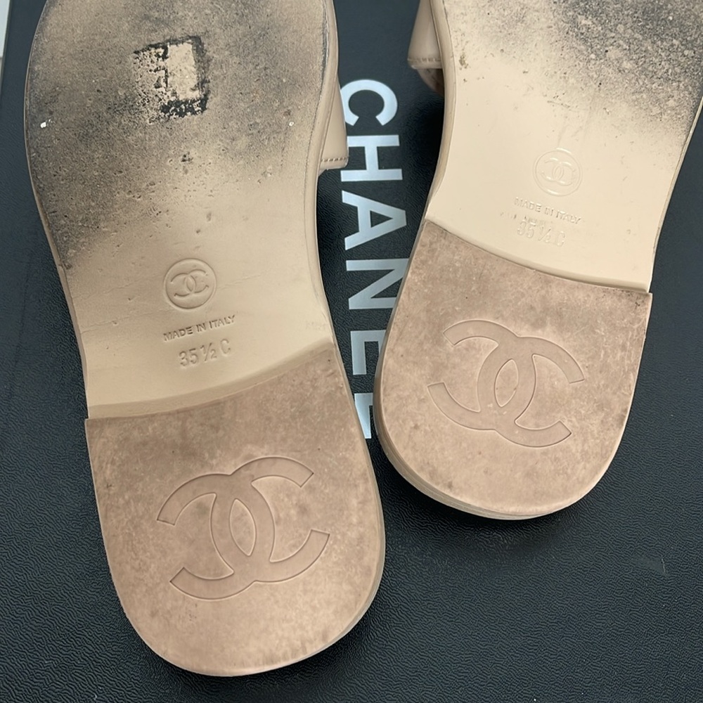 CHANEL CC Beige Patent Calfskin Leather Sandal Mules with Box - Picture 17 of 17